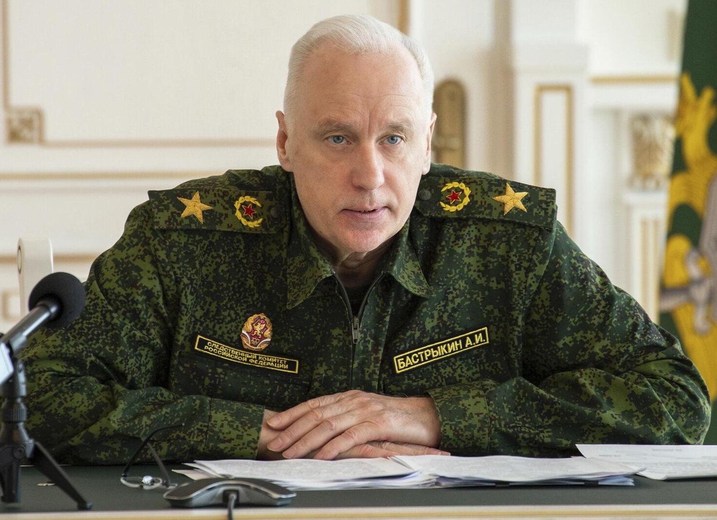 Сегодня глава СК РФ Александр Бастрыкин заявил, что его ведомство   подготовило предложения, которые позволят замедлить процесс вывода капитала из России