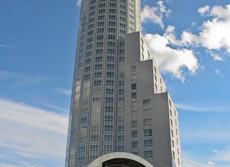 Москва, Swissotel Красные холмы. Сегодня здесь компания СИБУР при поддержке  Росавтодора и ГК «Автодор»  провела Круглый стол «Полимерные материалы в дорожном строительстве. Контрафакт – актуальность сегодняшнего дня»