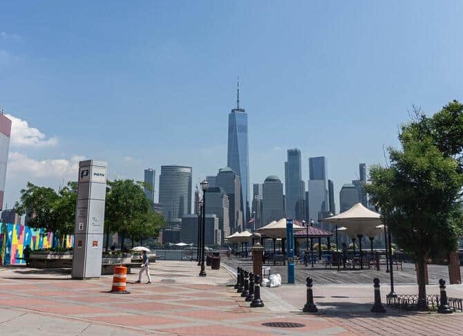 В рамках реновации промышленной зоны, расположенной в пределах границ заповедника «Коломенское», стадиона Динамо -2 и Каширского шоссе в Москве, планируется создание 8,4 тыс. новых рабочих мест