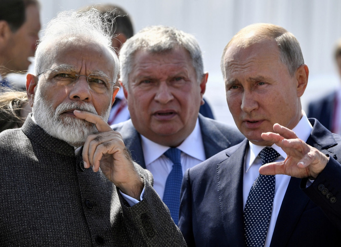 Глава попавшей под западные   санкции   