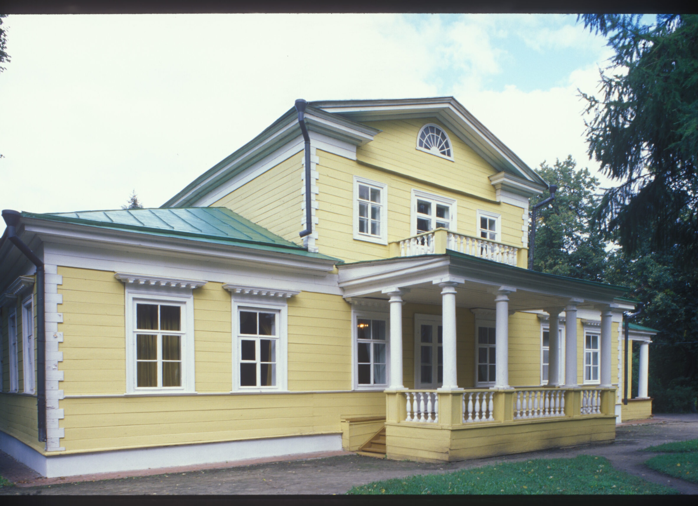 Старинную усадьбу 